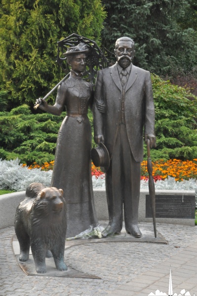 Monument à la gloire du maire de Rîga George Armstead et de sa femme