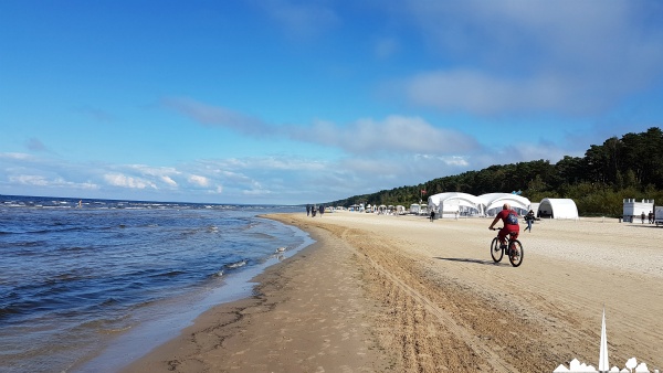 Longue plage de sable